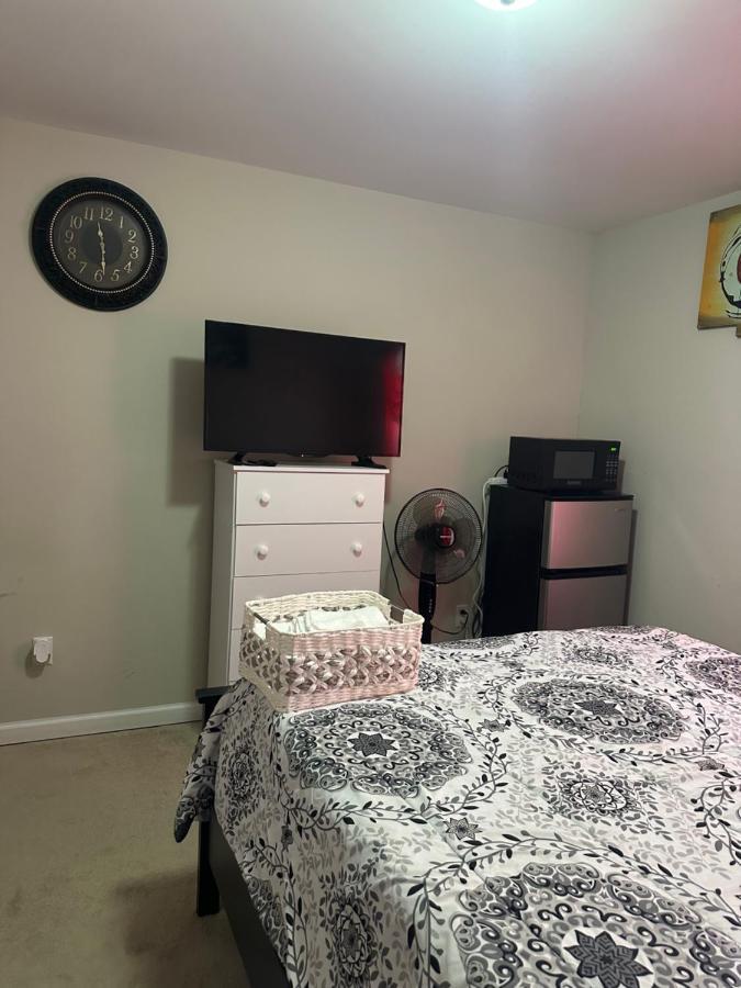 Zees Private Room Норфолк Екстериор снимка