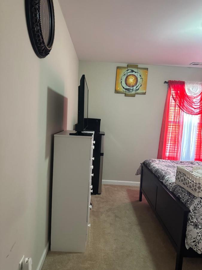 Zees Private Room Норфолк Екстериор снимка
