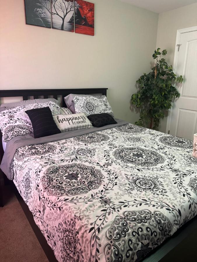 Zees Private Room Норфолк Екстериор снимка