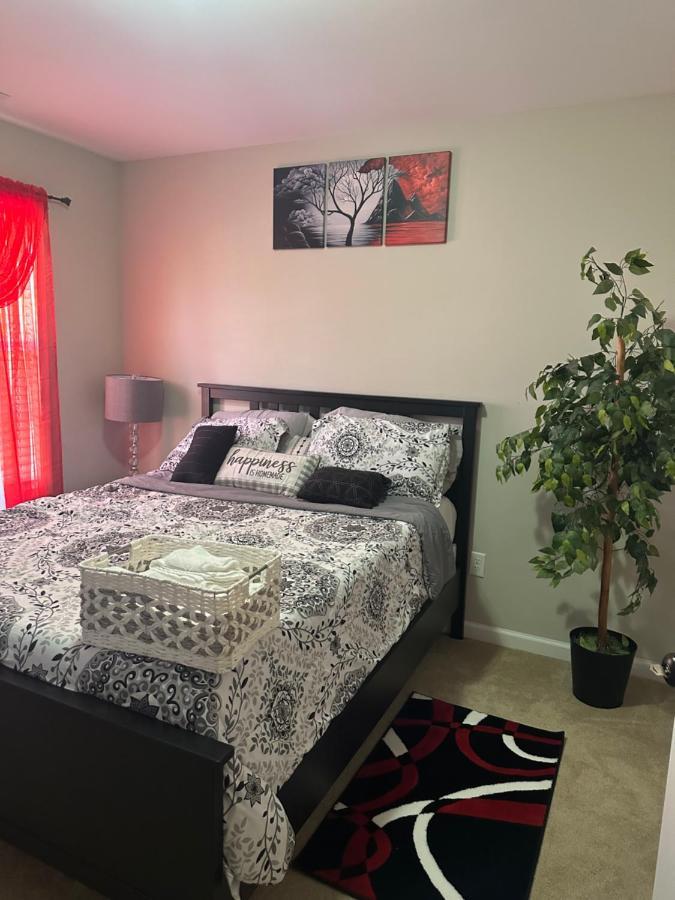 Zees Private Room Норфолк Екстериор снимка